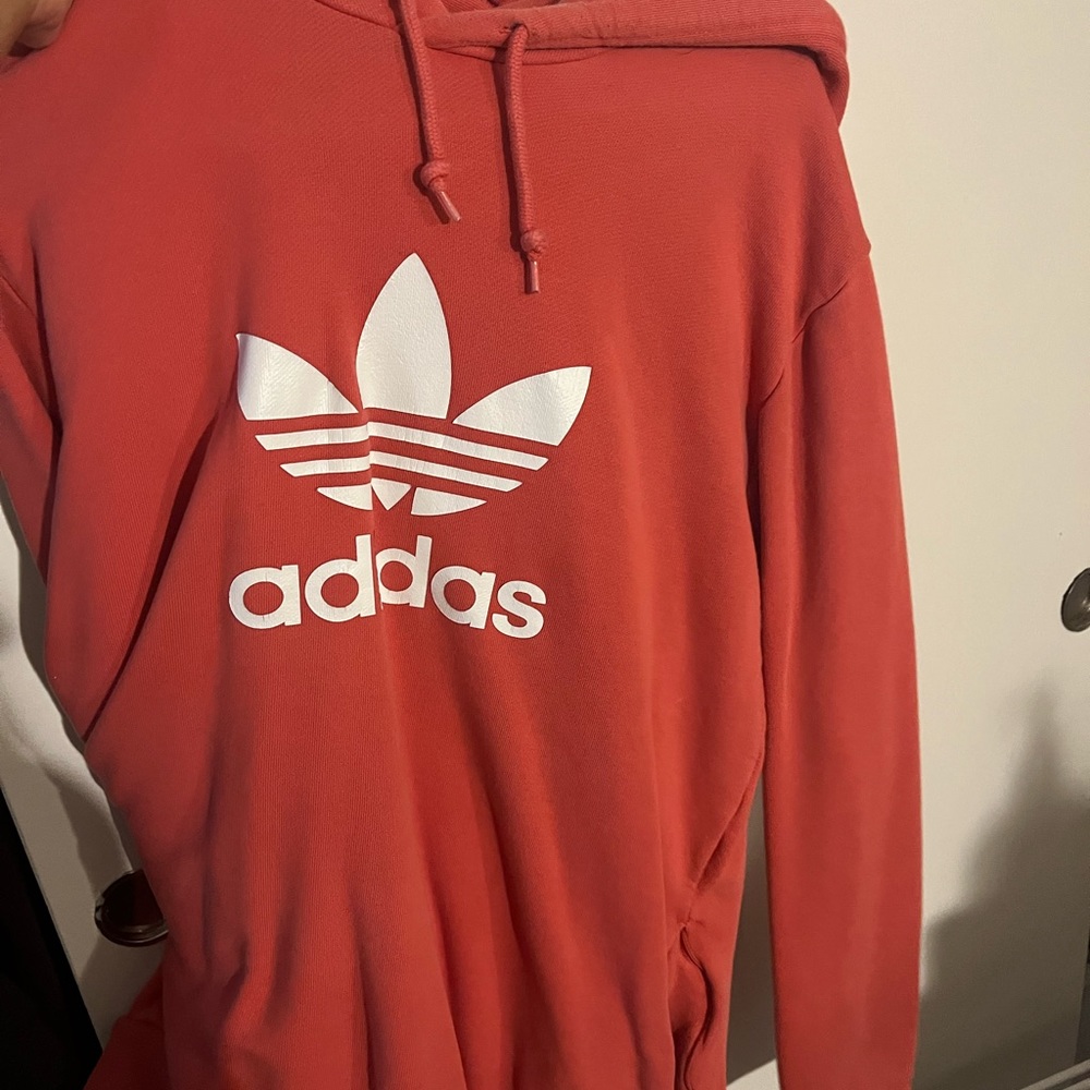Adida’s oversized sweatshirt